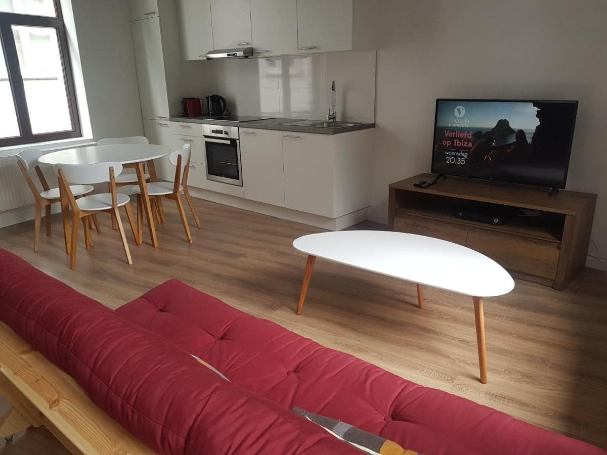 Al In Den Aap Gelogeerd? Apartment Mechelen Exterior foto